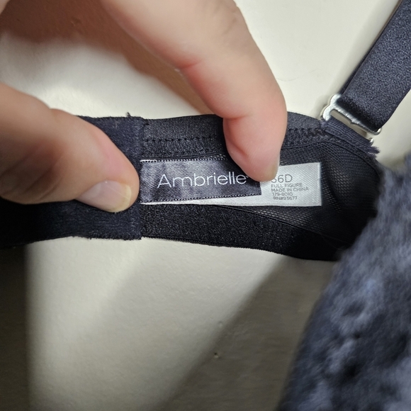 Ambrielle Black Balconette with Silver Bow/Underwire Size 36D - Picture 5 of 6